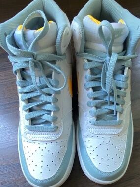 Nike Mid Top Men's Athletic Sneakers Lace Up Colorblock White Blue Yellow
